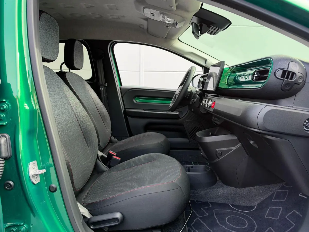 Urban Range Techno 27.5 kWh | Carplay | 18 inch LMV | Camera