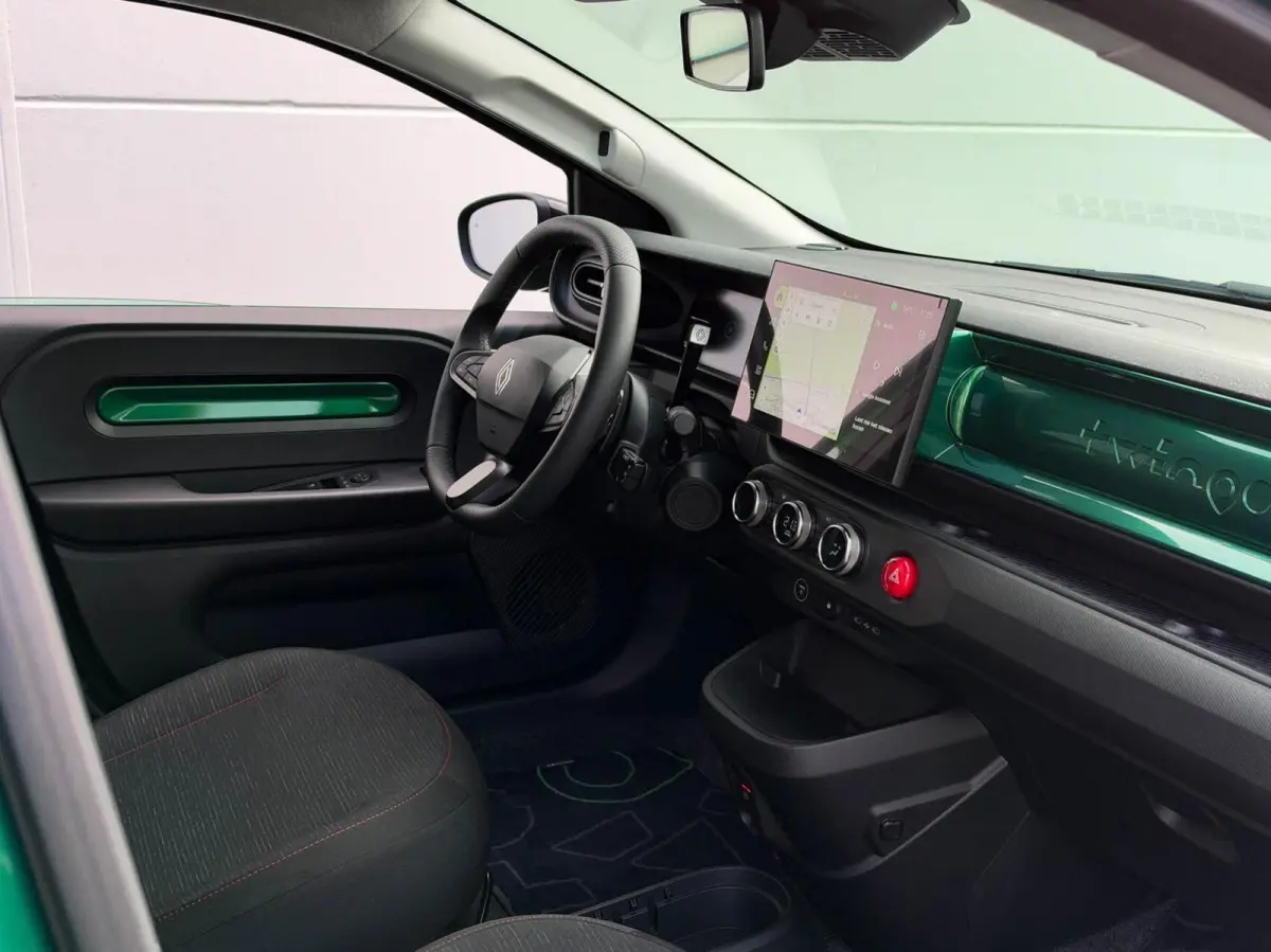 Urban Range Techno 27.5 kWh | Carplay | 18 inch LMV | Camera