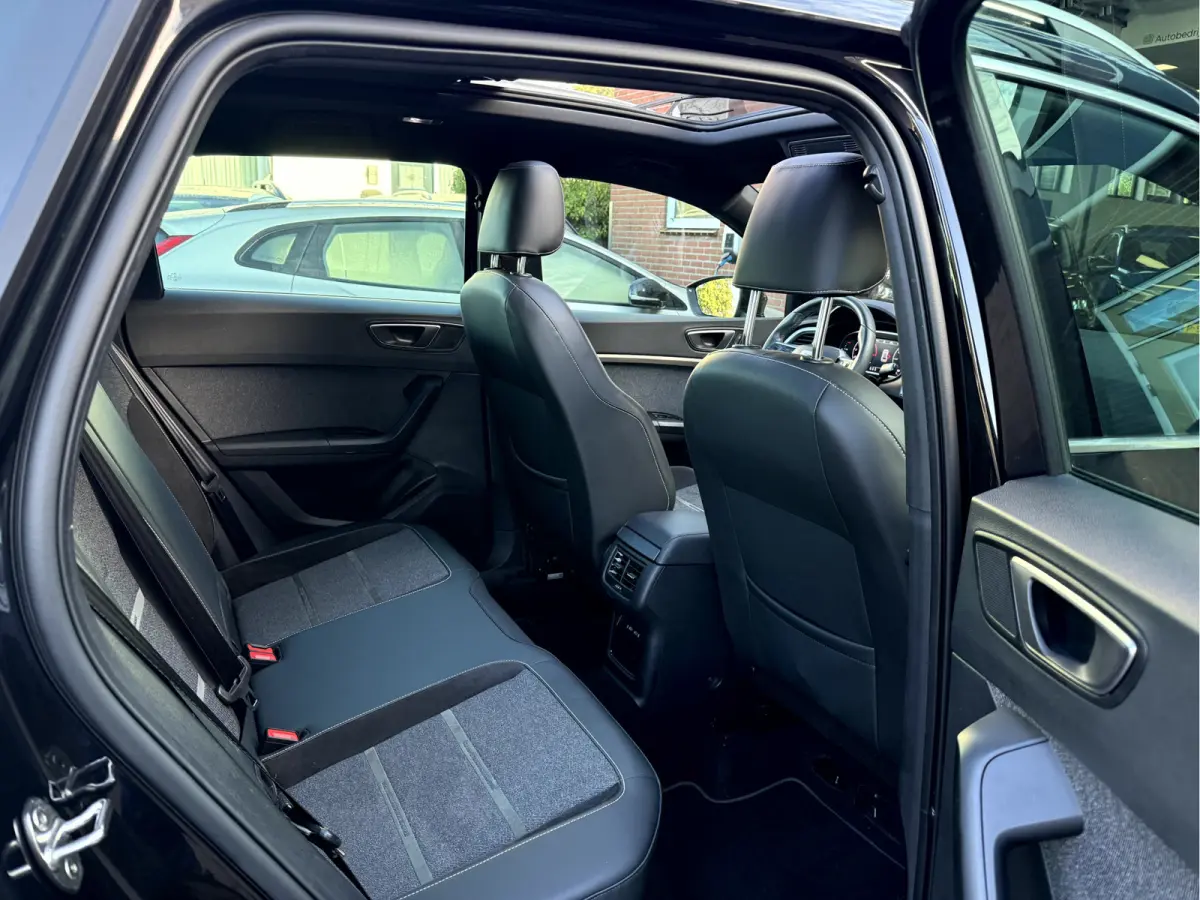 1.5 TSI Xperience Business Intense Panoramadak, Trekhaak, 19''Lmv