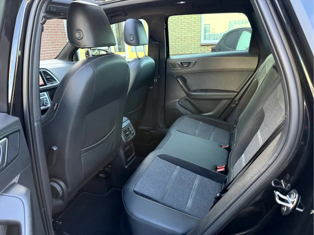 1.5 TSI Xperience Business Intense Panoramadak, Trekhaak, 19''Lmv