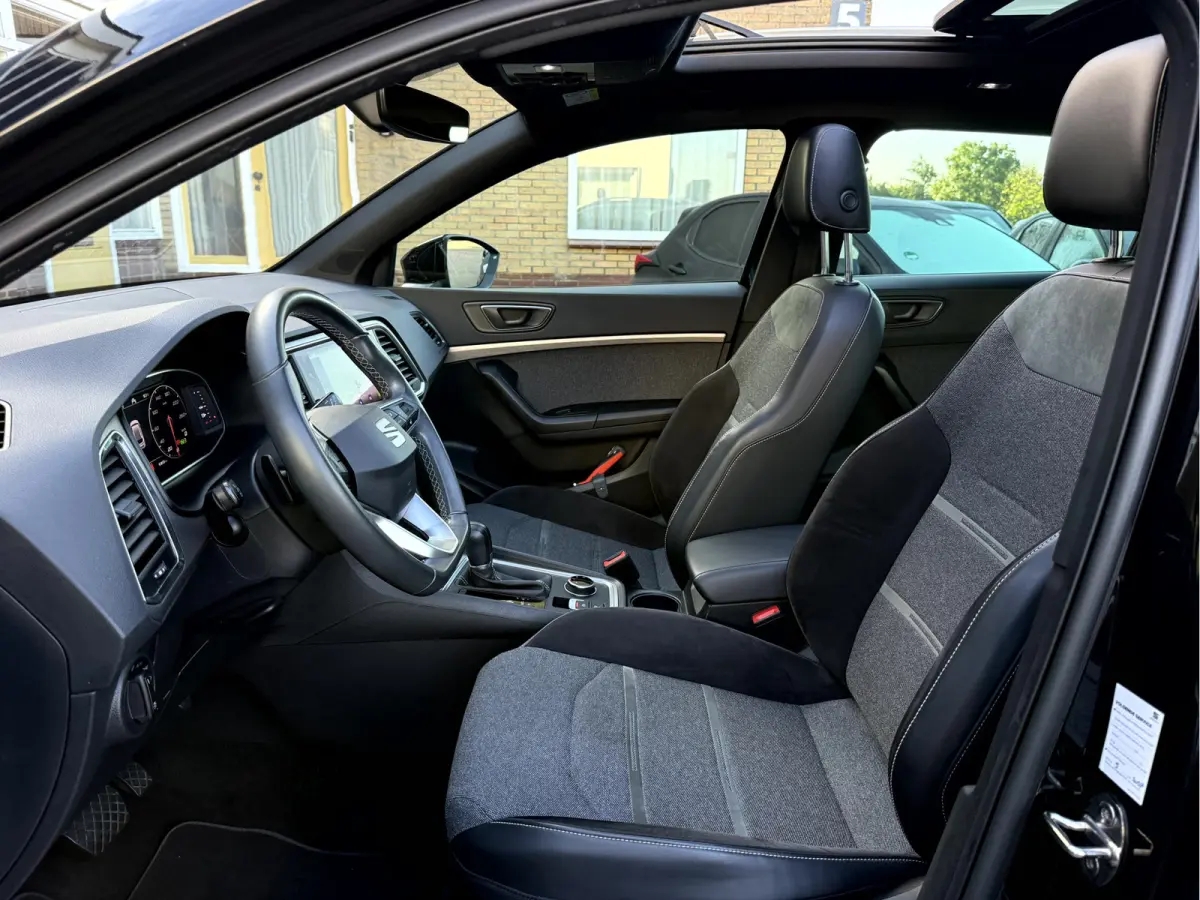 1.5 TSI Xperience Business Intense Panoramadak, Trekhaak, 19''Lmv