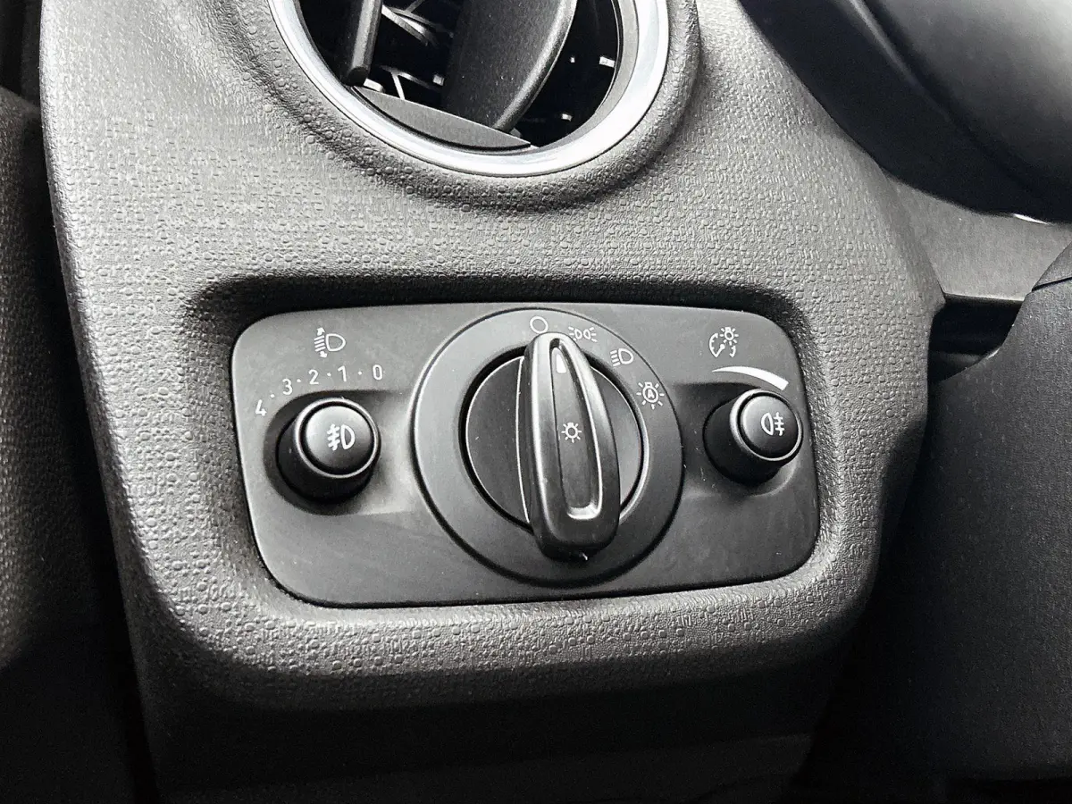 1.0 EcoBoost Titanium | WORDT VERWACHT | CLIMATE CONTROL | PARKEERSENSOREN | MULTIFUNCTIONEEL STUURWIEL |
