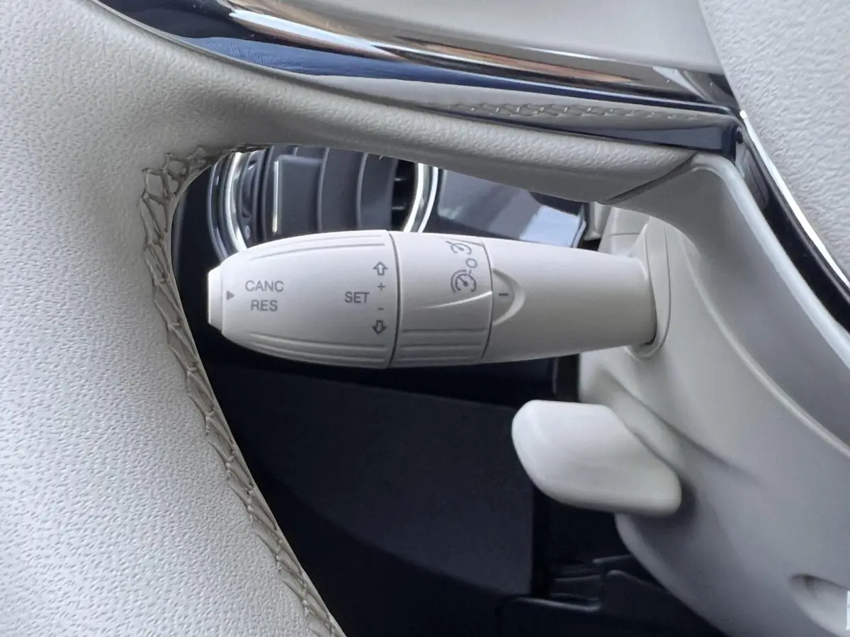 1.0 Hybrid Lounge Airco Clima Cruise 1eEig NLauto NAP