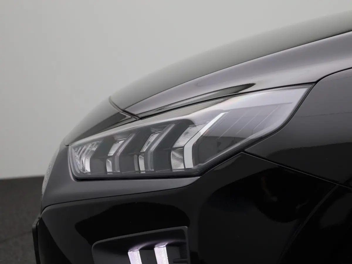 Comfort EV 38 kWh | SOH 100% | APPLE CARPLAY | ANDROID AUTO | ACHTERUITRIJCAMERA | STOELVERWARMING | ADAPTIVE CRUISE CONTROL | CLIMATE CONTROL | GETINTE RUITEN | INFINITY GELUIDSSYSTEEM |