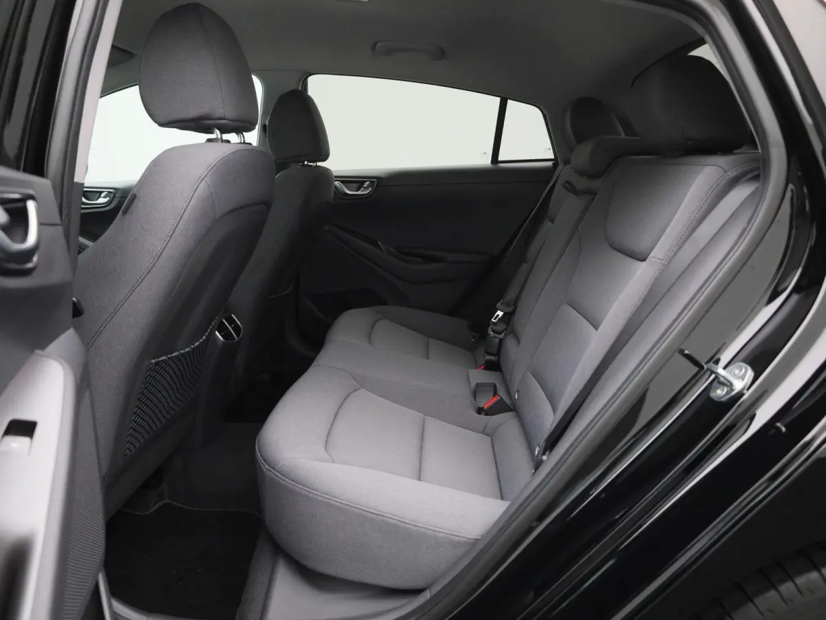 Comfort EV 38 kWh | SOH 100% | APPLE CARPLAY | ANDROID AUTO | ACHTERUITRIJCAMERA | STOELVERWARMING | ADAPTIVE CRUISE CONTROL | CLIMATE CONTROL | GETINTE RUITEN | INFINITY GELUIDSSYSTEEM |