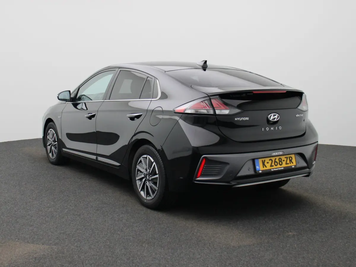 Comfort EV 38 kWh | SOH 100% | APPLE CARPLAY | ANDROID AUTO | ACHTERUITRIJCAMERA | STOELVERWARMING | ADAPTIVE CRUISE CONTROL | CLIMATE CONTROL | GETINTE RUITEN | INFINITY GELUIDSSYSTEEM |
