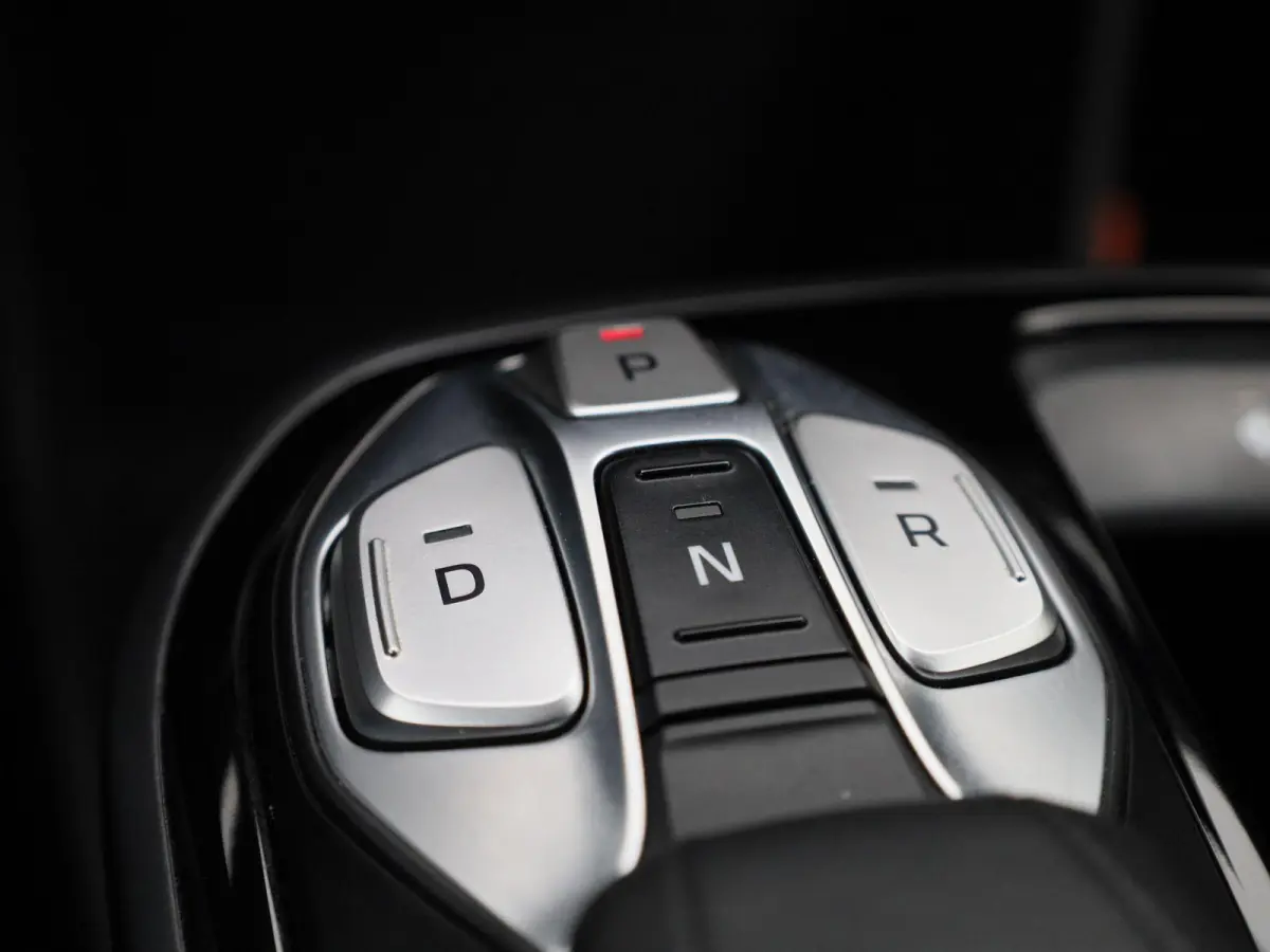 Comfort EV 38 kWh | SOH 100% | APPLE CARPLAY | ANDROID AUTO | ACHTERUITRIJCAMERA | STOELVERWARMING | ADAPTIVE CRUISE CONTROL | CLIMATE CONTROL | GETINTE RUITEN | INFINITY GELUIDSSYSTEEM |