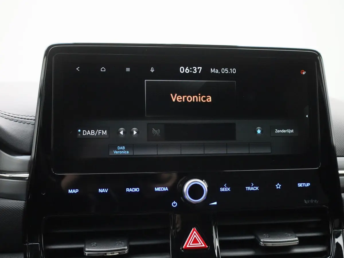 Comfort EV 38 kWh | SOH 100% | APPLE CARPLAY | ANDROID AUTO | ACHTERUITRIJCAMERA | STOELVERWARMING | ADAPTIVE CRUISE CONTROL | CLIMATE CONTROL | GETINTE RUITEN | INFINITY GELUIDSSYSTEEM |