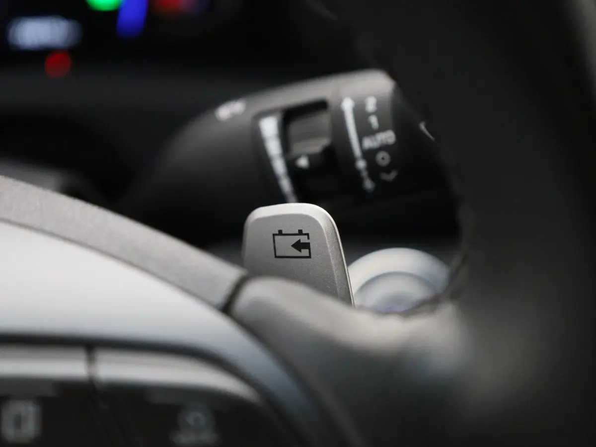 Comfort EV 38 kWh | SOH 100% | APPLE CARPLAY | ANDROID AUTO | ACHTERUITRIJCAMERA | STOELVERWARMING | ADAPTIVE CRUISE CONTROL | CLIMATE CONTROL | GETINTE RUITEN | INFINITY GELUIDSSYSTEEM |