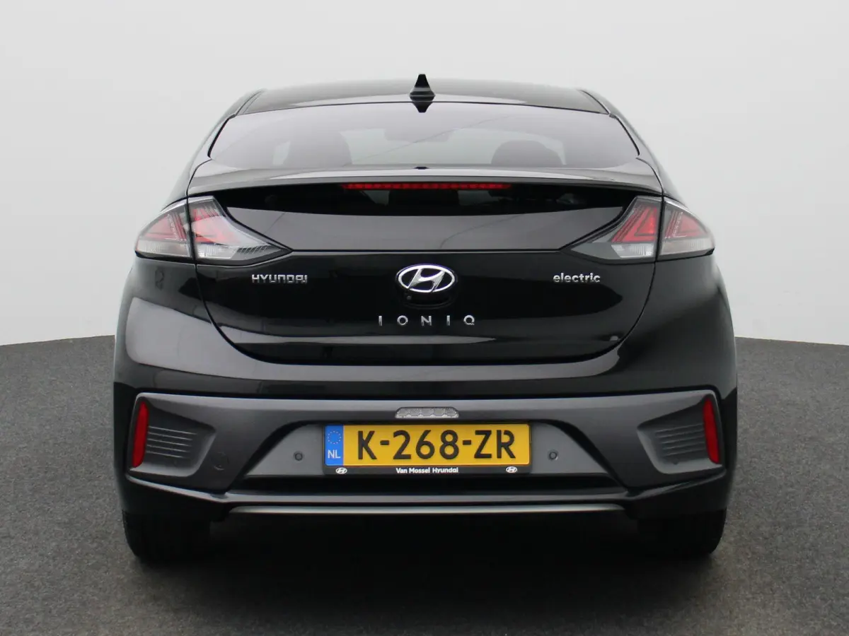 Comfort EV 38 kWh | SOH 100% | APPLE CARPLAY | ANDROID AUTO | ACHTERUITRIJCAMERA | STOELVERWARMING | ADAPTIVE CRUISE CONTROL | CLIMATE CONTROL | GETINTE RUITEN | INFINITY GELUIDSSYSTEEM |
