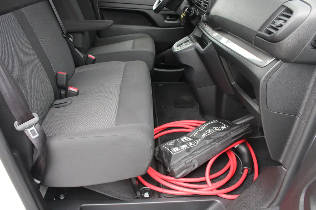 EV L3 Long 75 kWh | L3 Long | Fase 3 laden | SOH 100% | Nieuw model | 3-Zits | Navigatie | Camera |