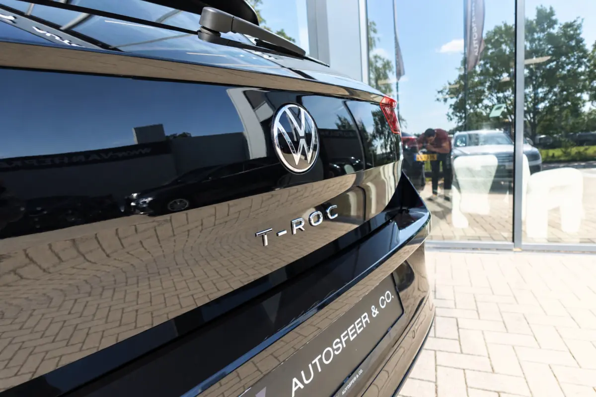 1.5 TSI R-Line PANO KEYLESS CAM