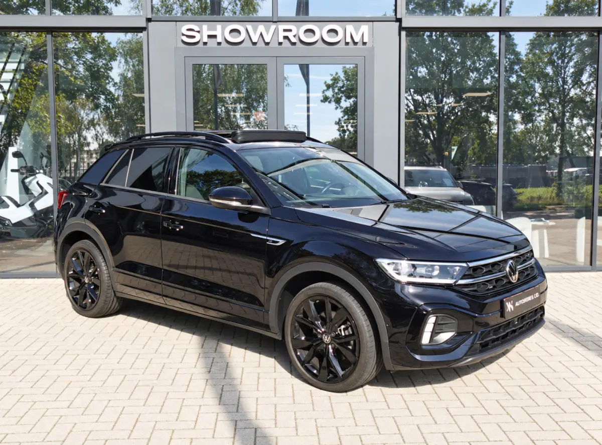1.5 TSI R-Line PANO KEYLESS CAM