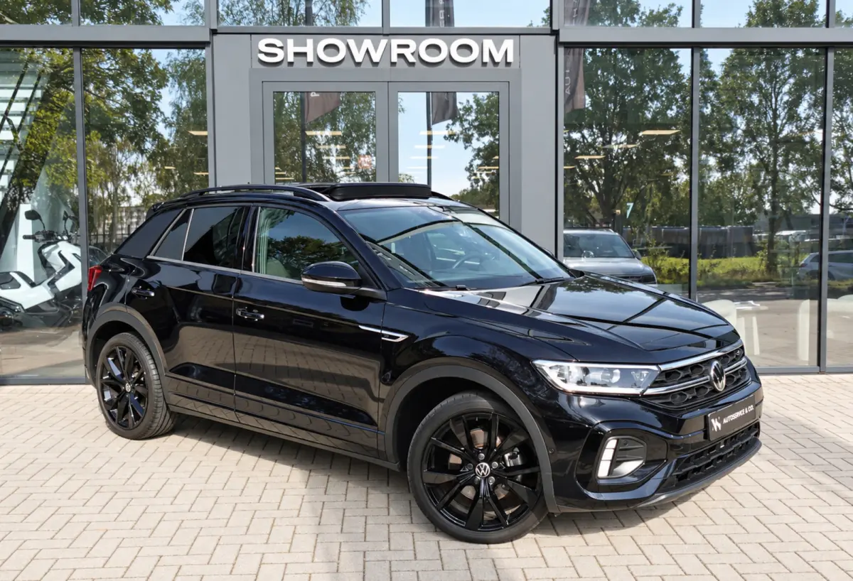 1.5 TSI R-Line PANO KEYLESS CAM