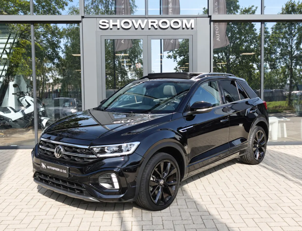 1.5 TSI R-Line PANO KEYLESS CAM