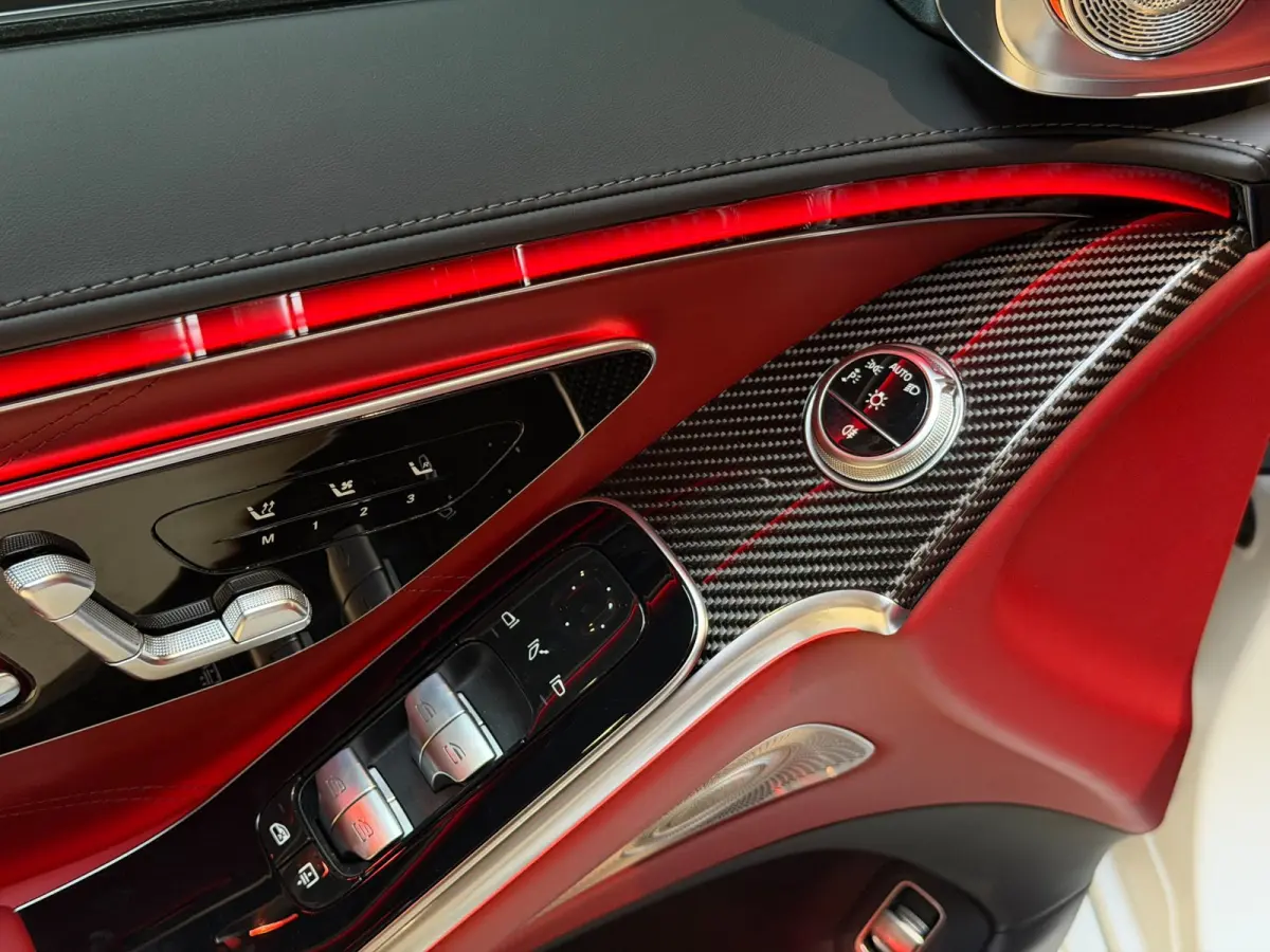 AMG 63 S E Performance|Pano|HUD|Keyless|360|4D Burmester|Massage|Matrix|Chauffeurspakket|Carbon