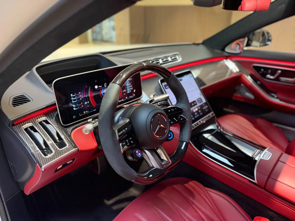 AMG 63 S E Performance|Pano|HUD|Keyless|360|4D Burmester|Massage|Matrix|Chauffeurspakket|Carbon