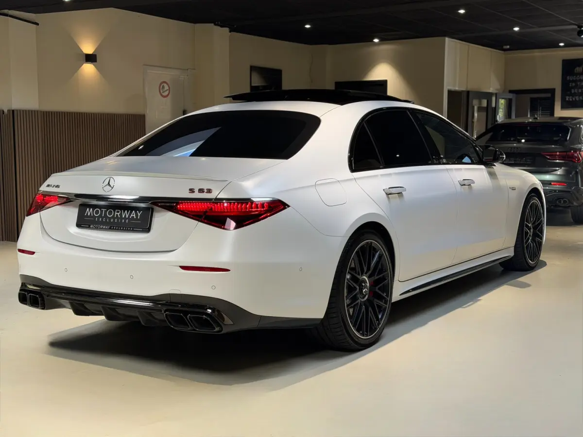 AMG 63 S E Performance|Pano|HUD|Keyless|360|4D Burmester|Massage|Matrix|Chauffeurspakket|Carbon
