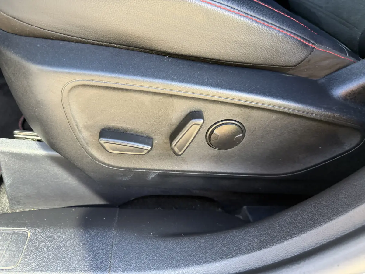 2.5 PHEV Graphite Tech Edition BTW