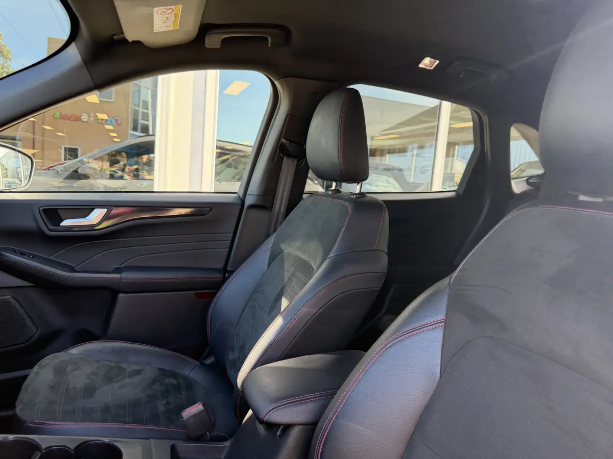 2.5 PHEV Graphite Tech Edition BTW