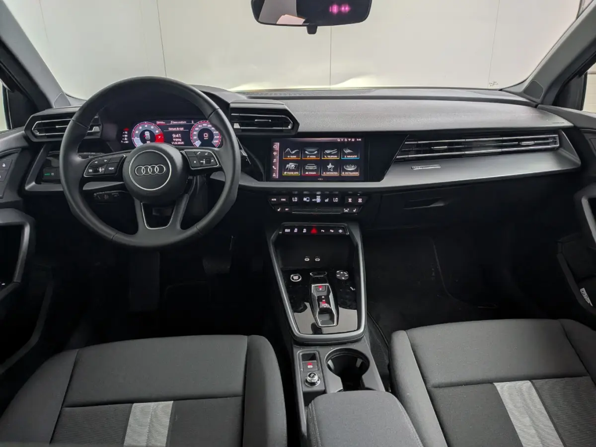 30 TFSI Pro Line Apple Carplay/Android Auto / Cruise control /