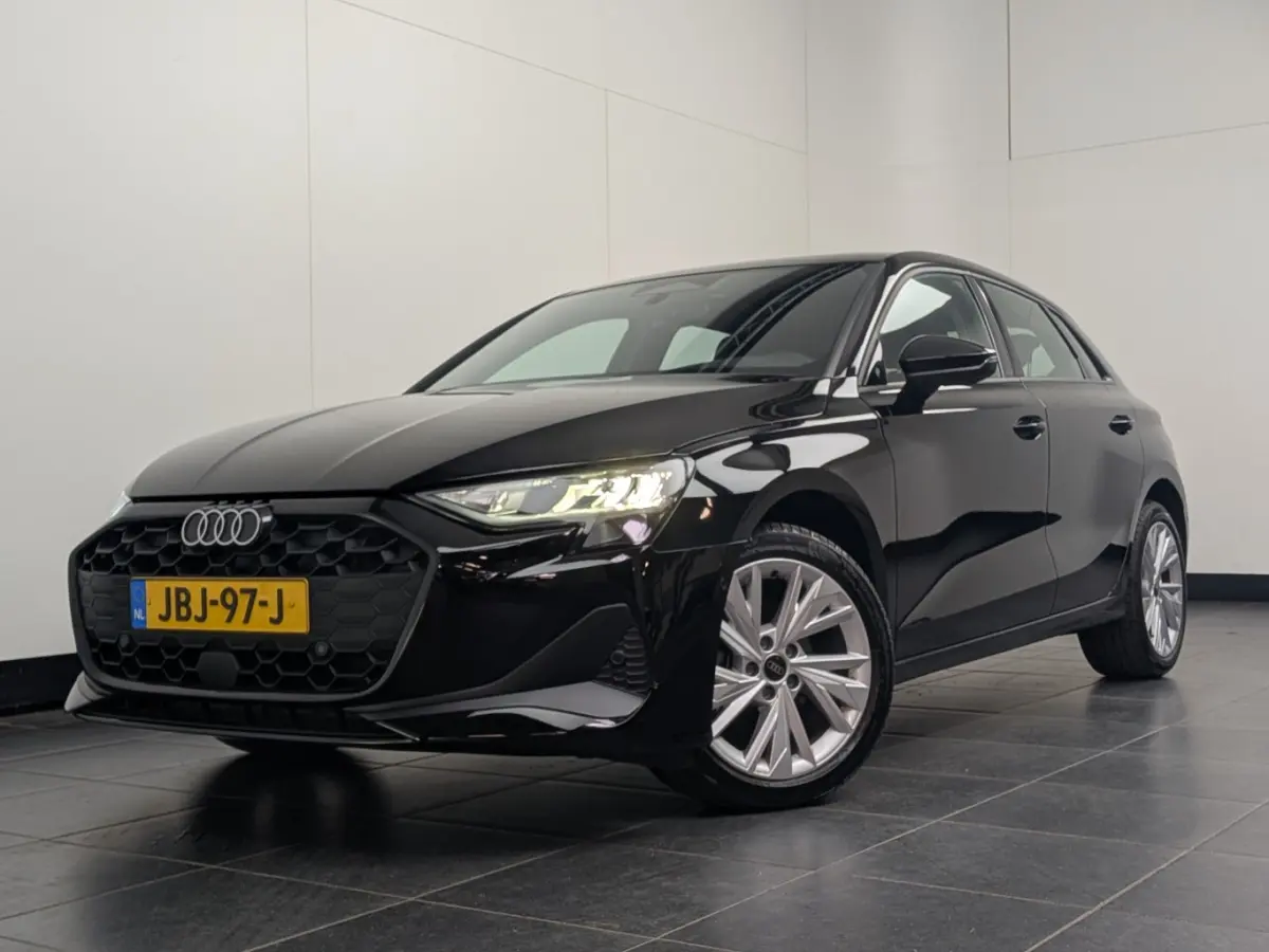 30 TFSI Pro Line Apple Carplay/Android Auto / Cruise control /