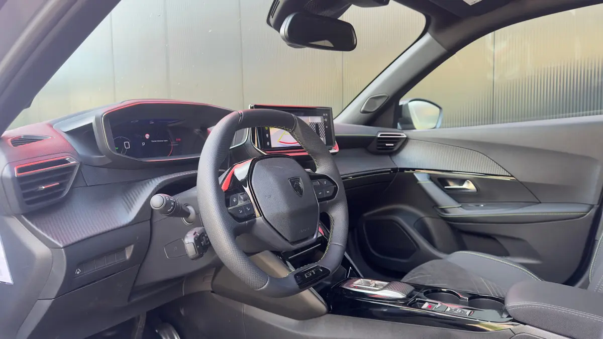 EV GT Avantage 54 kWh | Alcantara | Camera | Apple Carplay/Android Auto | Navigatie | Stoelverwarming | Adaptieve Cruise | | Achterbank in delen neerklapbaar | Achteruitrijcamera | Adaptieve
