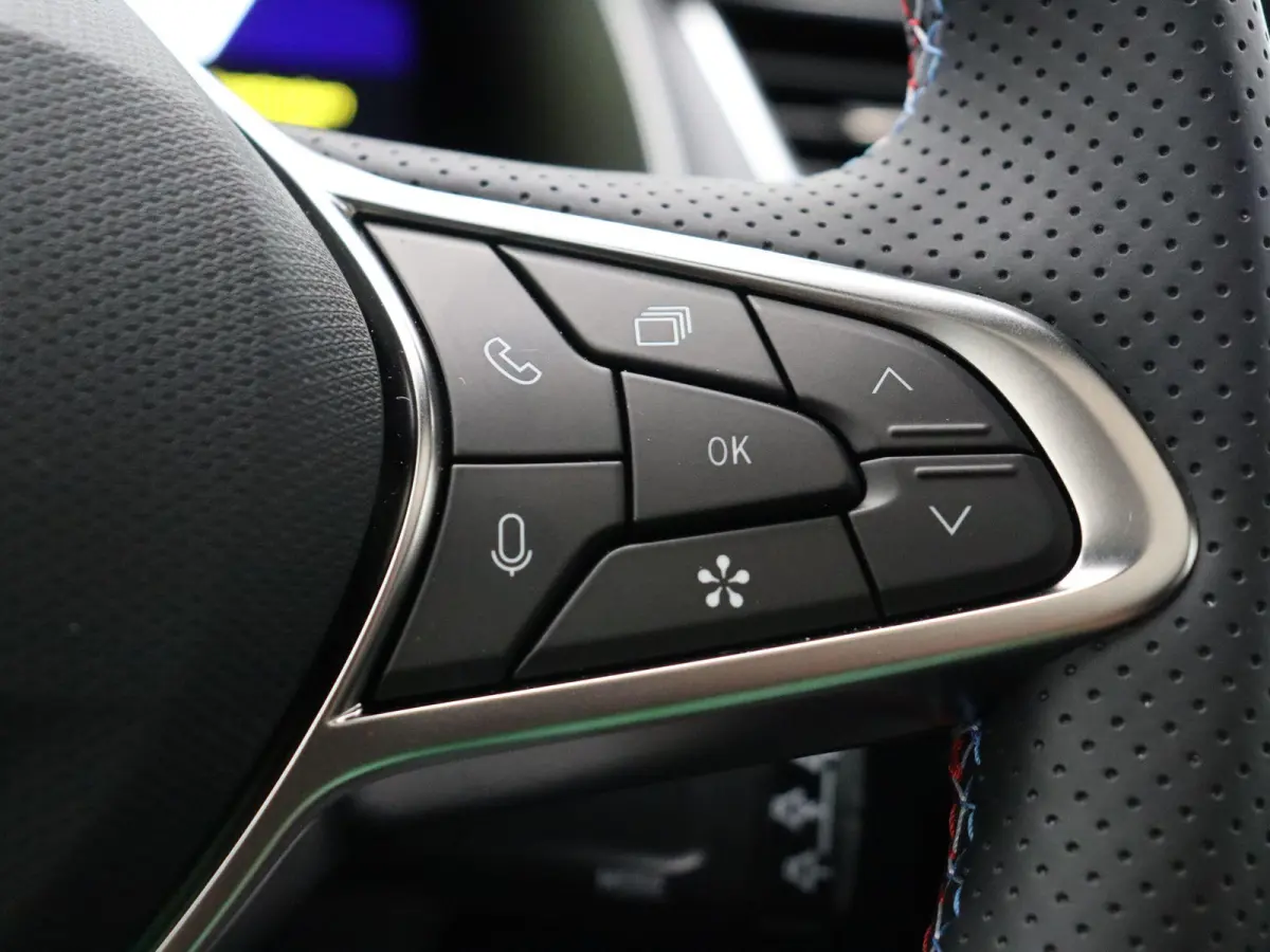 1.8 E-Tech full hybrid 160 esprit Alpine | Harman Kardon | Solarbay dak | Elektrische achterklep | Stoel + Stuurverwarming | Voorruit verwarming |