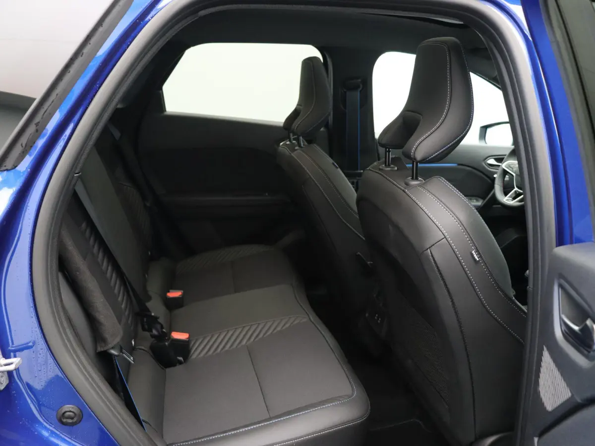 1.8 E-Tech full hybrid 160 esprit Alpine | Harman Kardon | Solarbay dak | Elektrische achterklep | Stoel + Stuurverwarming | Voorruit verwarming |