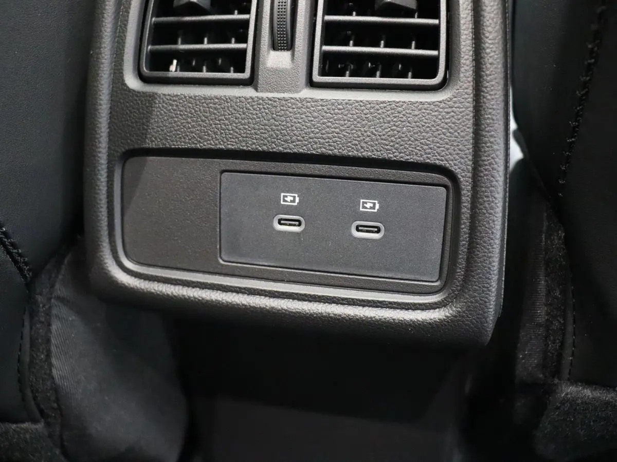 1.8 E-Tech full hybrid 160 esprit Alpine | Harman Kardon | Solarbay dak | Elektrische achterklep | Stoel + Stuurverwarming | Voorruit verwarming |