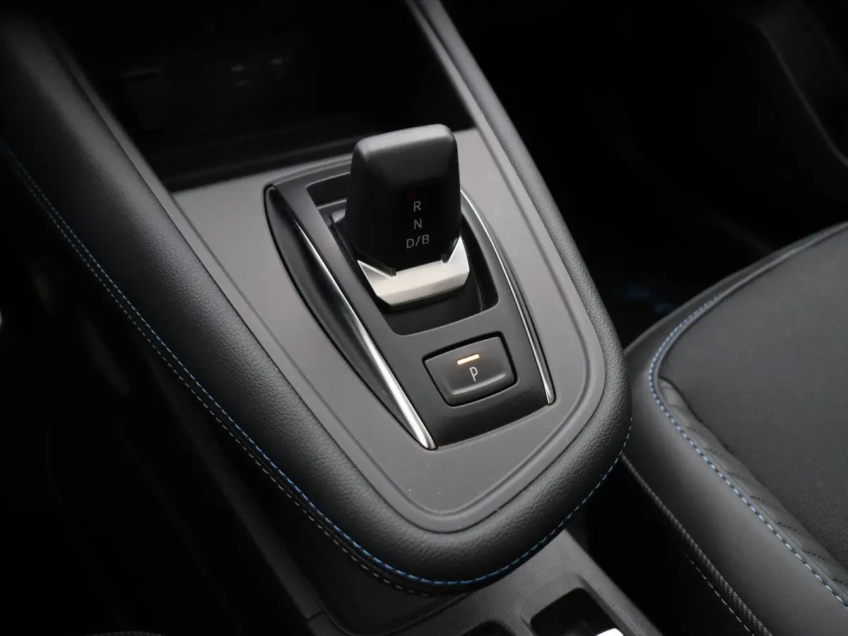 1.8 E-Tech full hybrid 160 esprit Alpine | Harman Kardon | Solarbay dak | Elektrische achterklep | Stoel + Stuurverwarming | Voorruit verwarming |