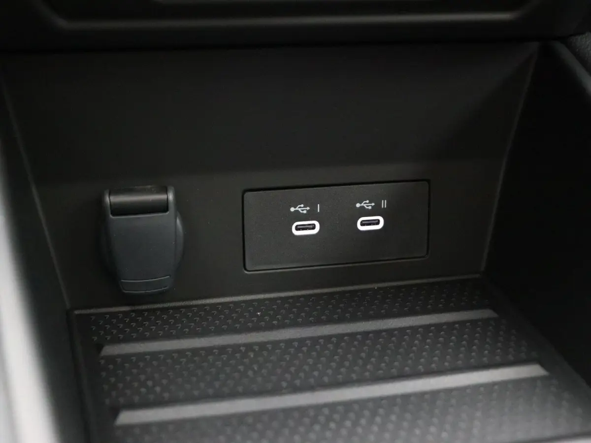 1.8 E-Tech full hybrid 160 esprit Alpine | Harman Kardon | Solarbay dak | Elektrische achterklep | Stoel + Stuurverwarming | Voorruit verwarming |