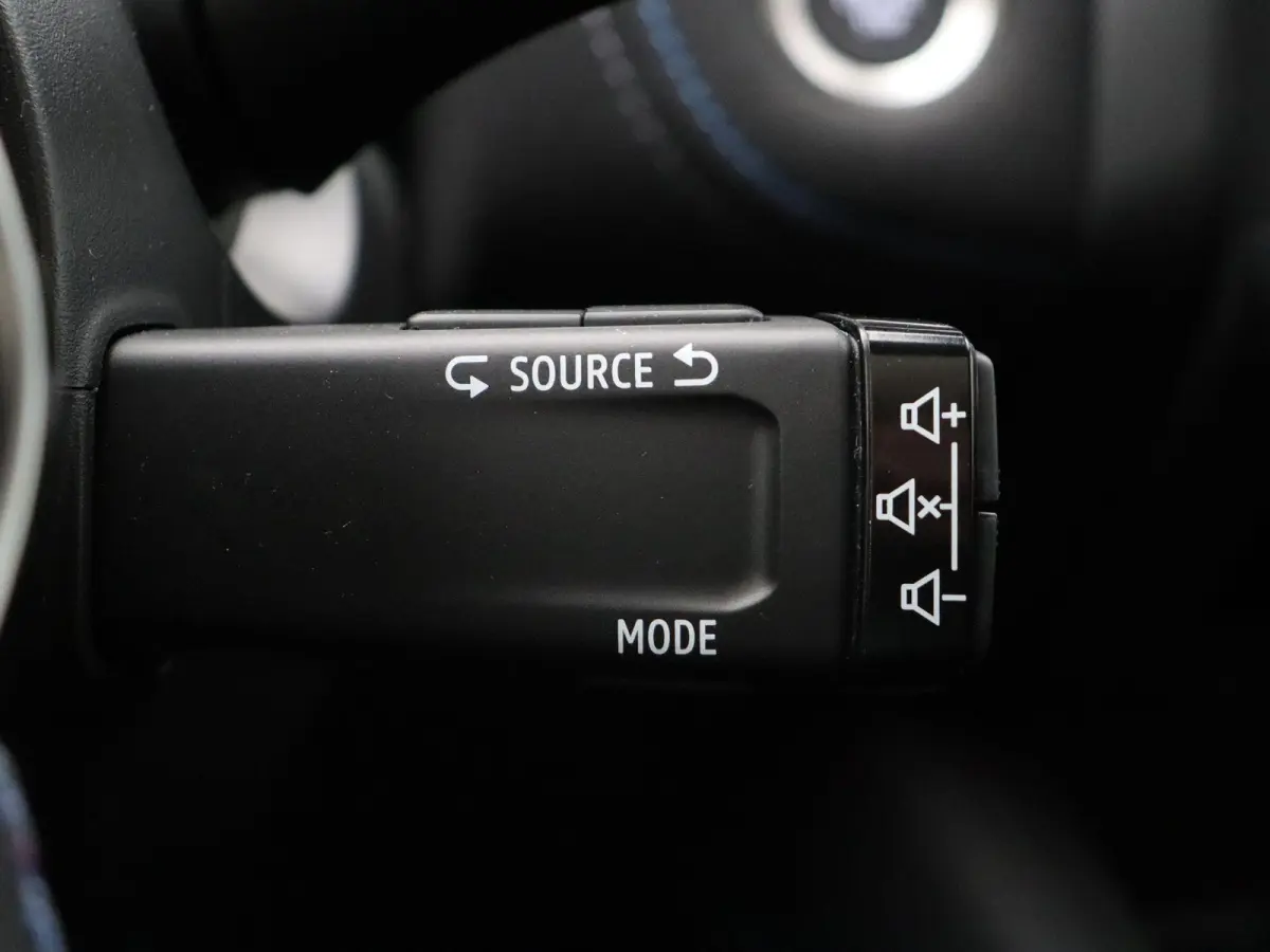 1.8 E-Tech full hybrid 160 esprit Alpine | Harman Kardon | Solarbay dak | Elektrische achterklep | Stoel + Stuurverwarming | Voorruit verwarming |