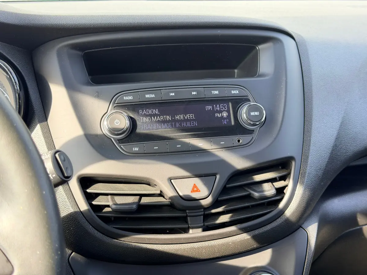 1.0 ecoFLEX Edition / Automaat / Stoelverwarming / Stuurverwarming / Parkeersensoren Achter / Unieke kleur! /