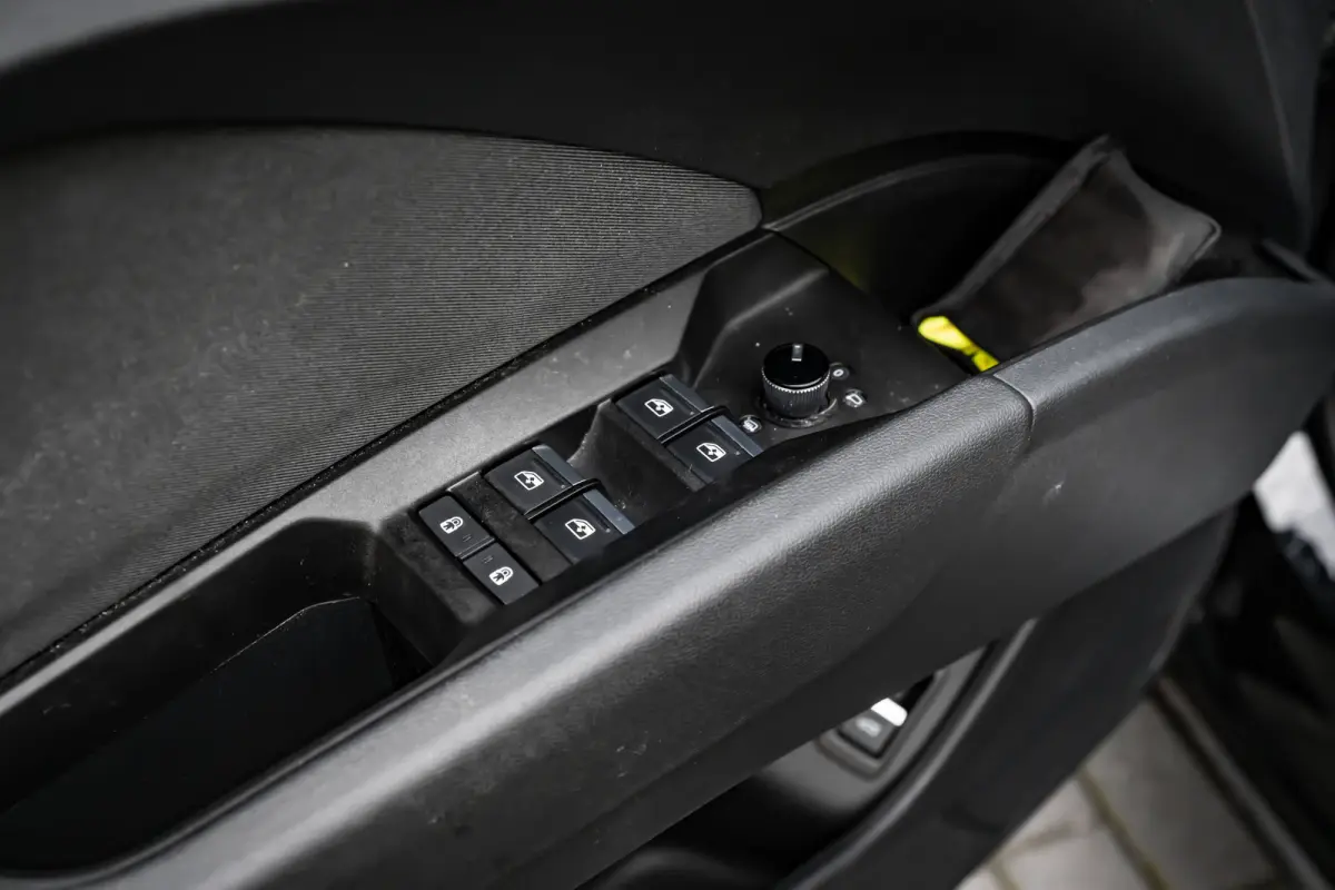 40 Launch edition Advanced Plus 77 kWh 204PK | Trekhaak | Matrix LED Koplampen | Camera Achter | Stoelverw. voor | Apple Carplay\Android Auto