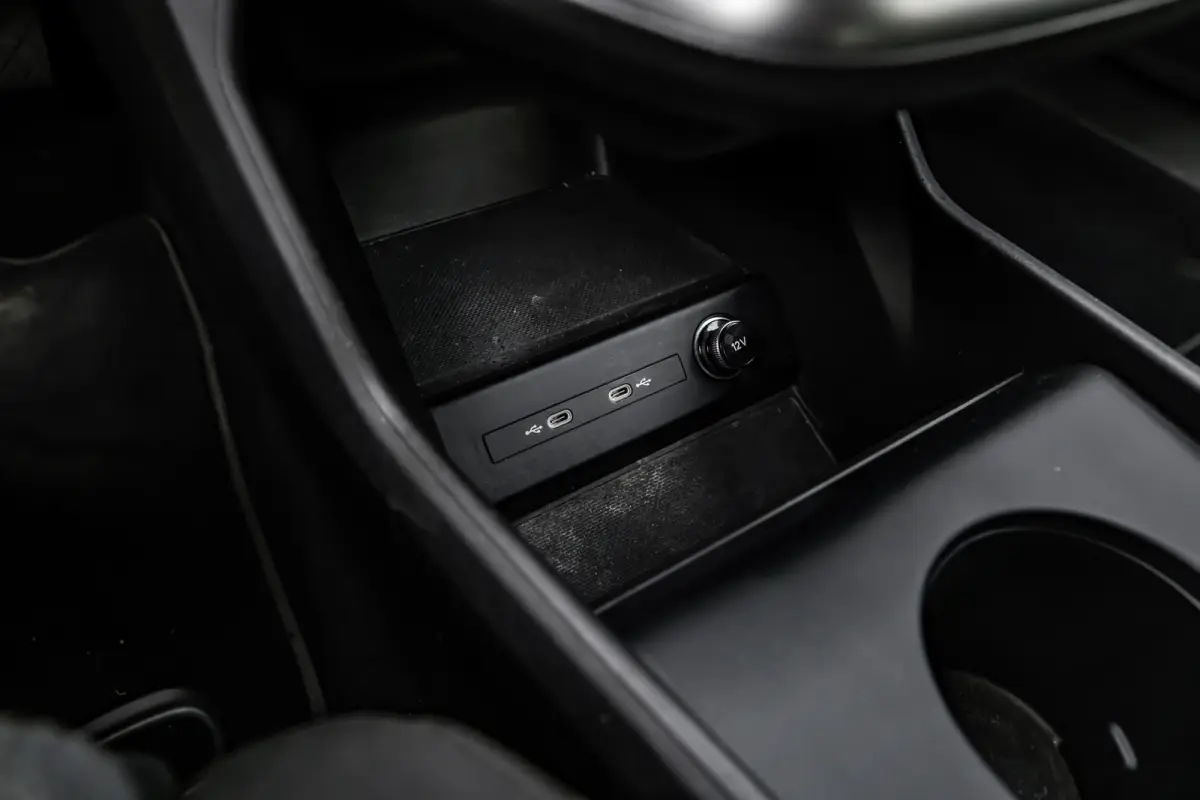 40 Launch edition Advanced Plus 77 kWh 204PK | Trekhaak | Matrix LED Koplampen | Camera Achter | Stoelverw. voor | Apple Carplay\Android Auto