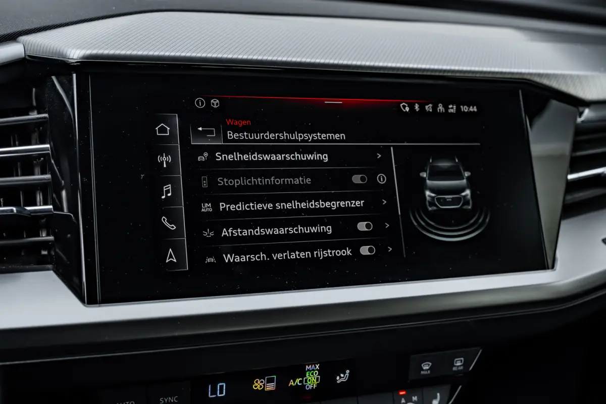 40 Launch edition Advanced Plus 77 kWh 204PK | Trekhaak | Matrix LED Koplampen | Camera Achter | Stoelverw. voor | Apple Carplay\Android Auto