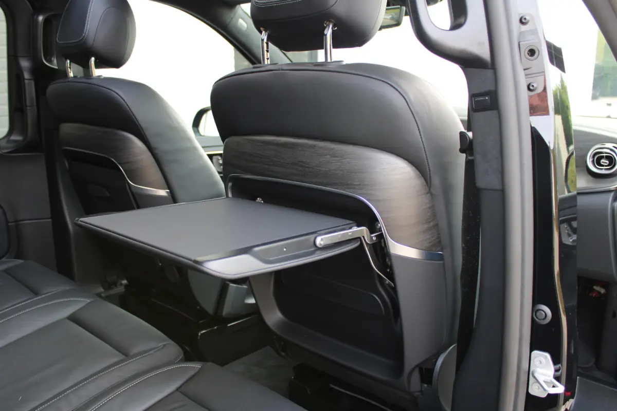 300d / AMG / Exclusive / DC / 4-matic / Luchtvering / Pano / Elec Stoelen / Burmester / Vol Opties / NIEUWSTAAT.