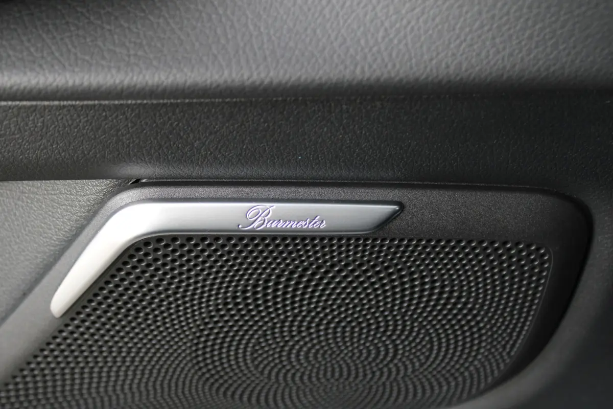 300d / AMG / Exclusive / DC / 4-matic / Luchtvering / Pano / Elec Stoelen / Burmester / Vol Opties / NIEUWSTAAT.