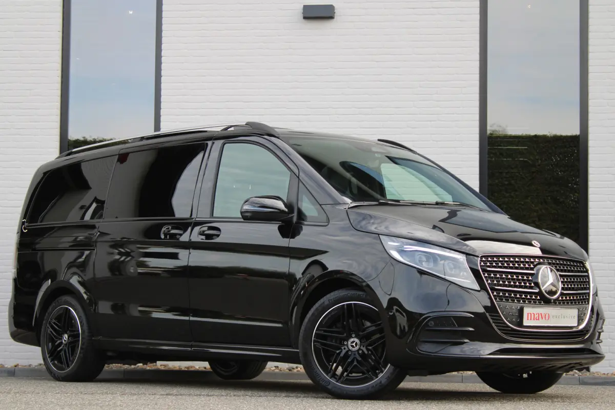 300d / AMG / Exclusive / DC / 4-matic / Luchtvering / Pano / Elec Stoelen / Burmester / Vol Opties / NIEUWSTAAT.