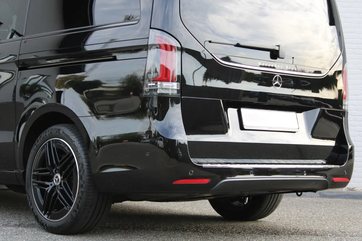 300d / AMG / Exclusive / DC / 4-matic / Luchtvering / Pano / Elec Stoelen / Burmester / Vol Opties / NIEUWSTAAT.