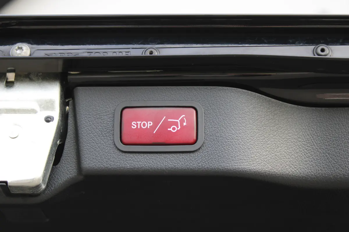 300d / AMG / Exclusive / DC / 4-matic / Luchtvering / Pano / Elec Stoelen / Burmester / Vol Opties / NIEUWSTAAT.