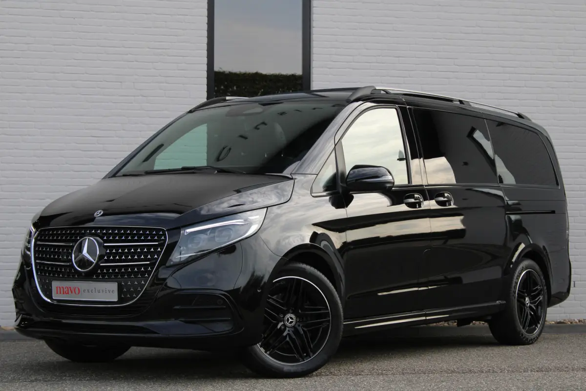 300d / AMG / Exclusive / DC / 4-matic / Luchtvering / Pano / Elec Stoelen / Burmester / Vol Opties / NIEUWSTAAT.