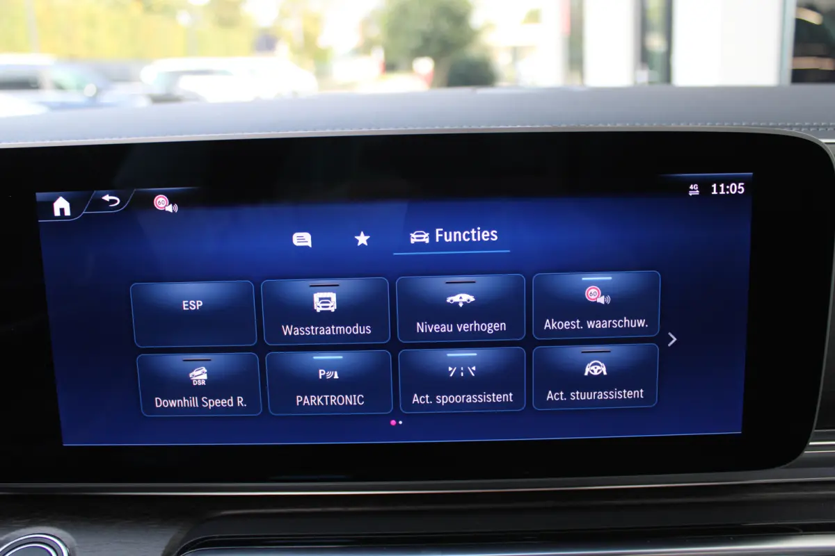 300d / AMG / Exclusive / DC / 4-matic / Luchtvering / Pano / Elec Stoelen / Burmester / Vol Opties / NIEUWSTAAT.