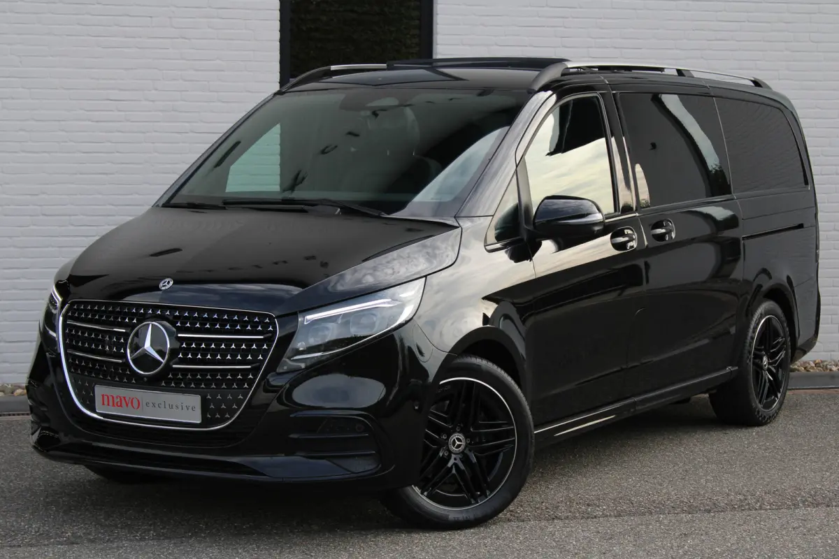 300d / AMG / Exclusive / DC / 4-matic / Luchtvering / Pano / Elec Stoelen / Burmester / Vol Opties / NIEUWSTAAT.