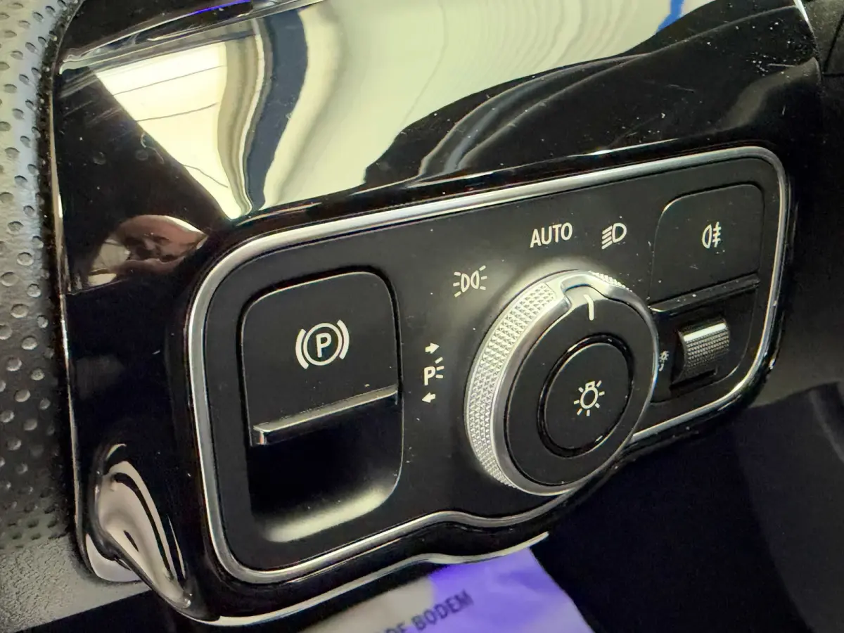 250 4MATIC AMG LINE PANORAMA SFEERVERLICHTING|BURMESTER|DEALER ONDERHOUDEN