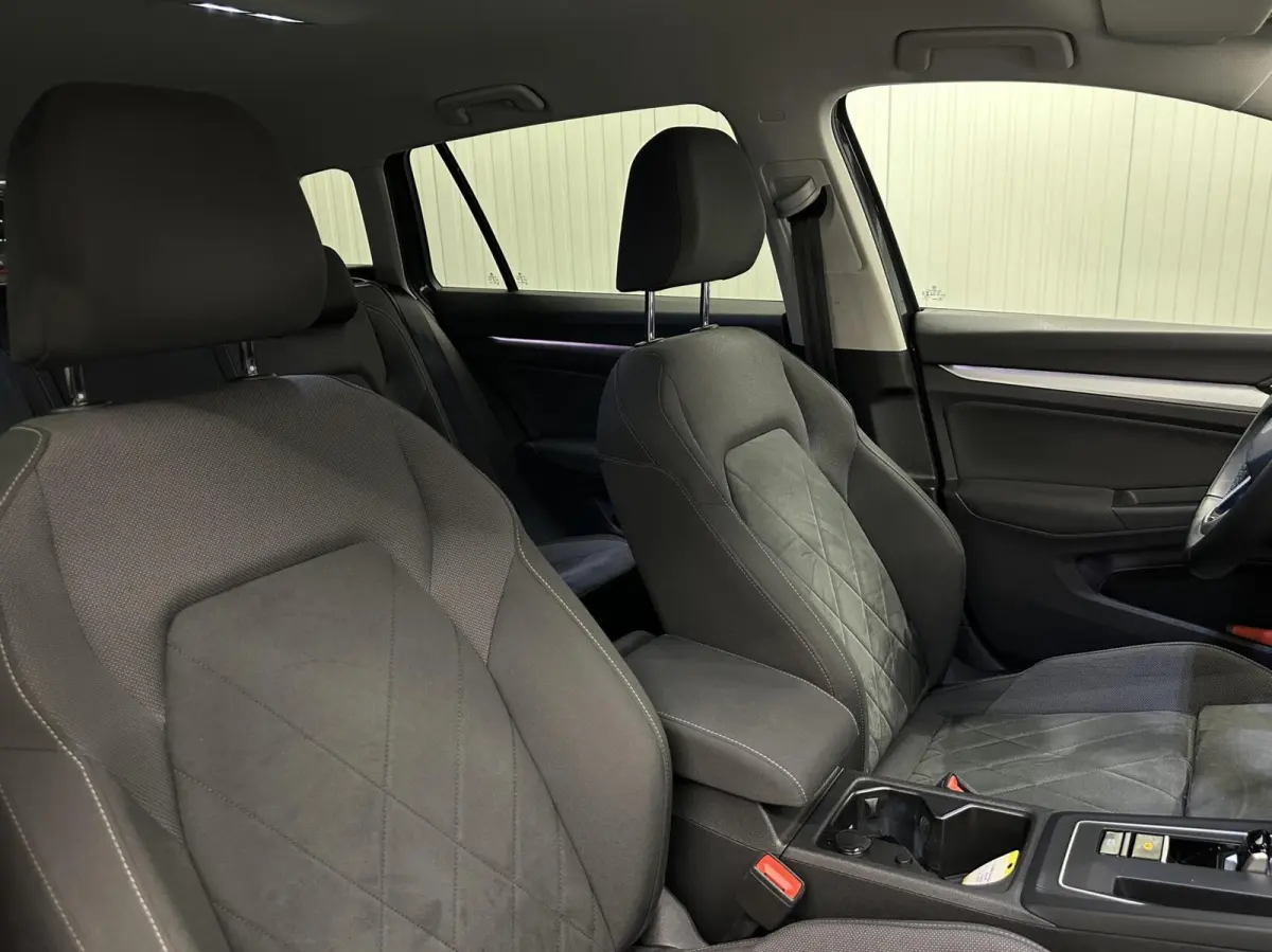 1.5 eTSI Life Business CARPLAY NAVI ADAPTIEF CRUISE LM ECC.