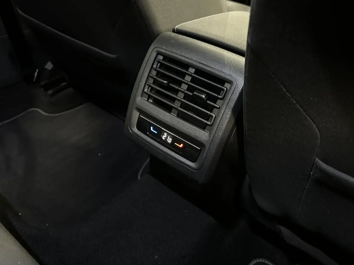 1.5 eTSI Life Business CARPLAY NAVI ADAPTIEF CRUISE LM ECC.