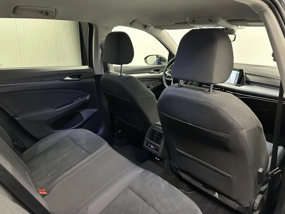 1.5 eTSI Life Business CARPLAY NAVI ADAPTIEF CRUISE LM ECC.