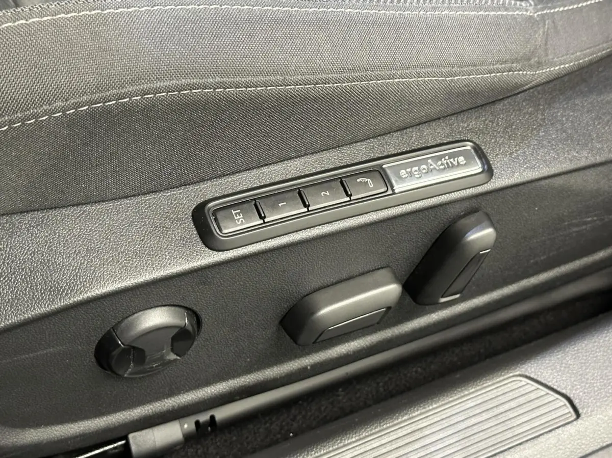 1.5 eTSI Life Business CARPLAY NAVI ADAPTIEF CRUISE LM ECC.